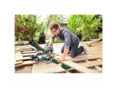 Торцовочная пила с функцией протяжки PCM 8 S